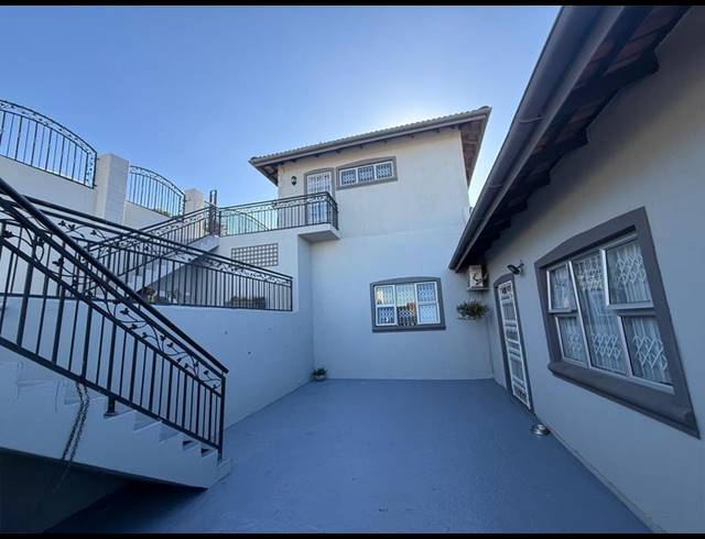 3 BEDROOM HOUSE FOR SALE IN SHALLCROSS